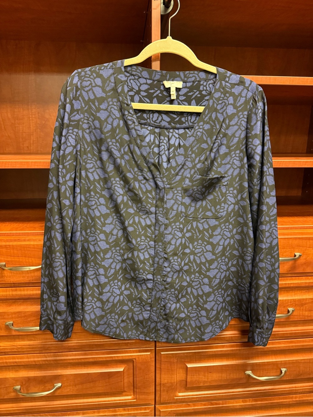 Like New Joie Silk Blue/Purple & Black Flowered Vneck Long Sleeve Blouse